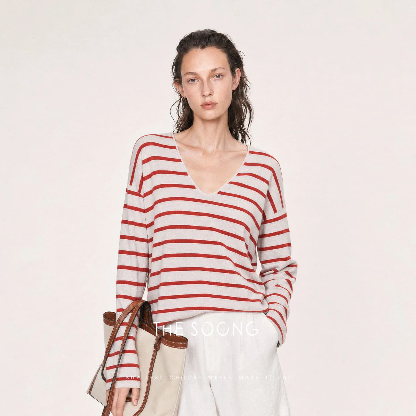 THESOONG French Relaxed Linen-Blend V-Neck Striped Airy Knit Top alternate view