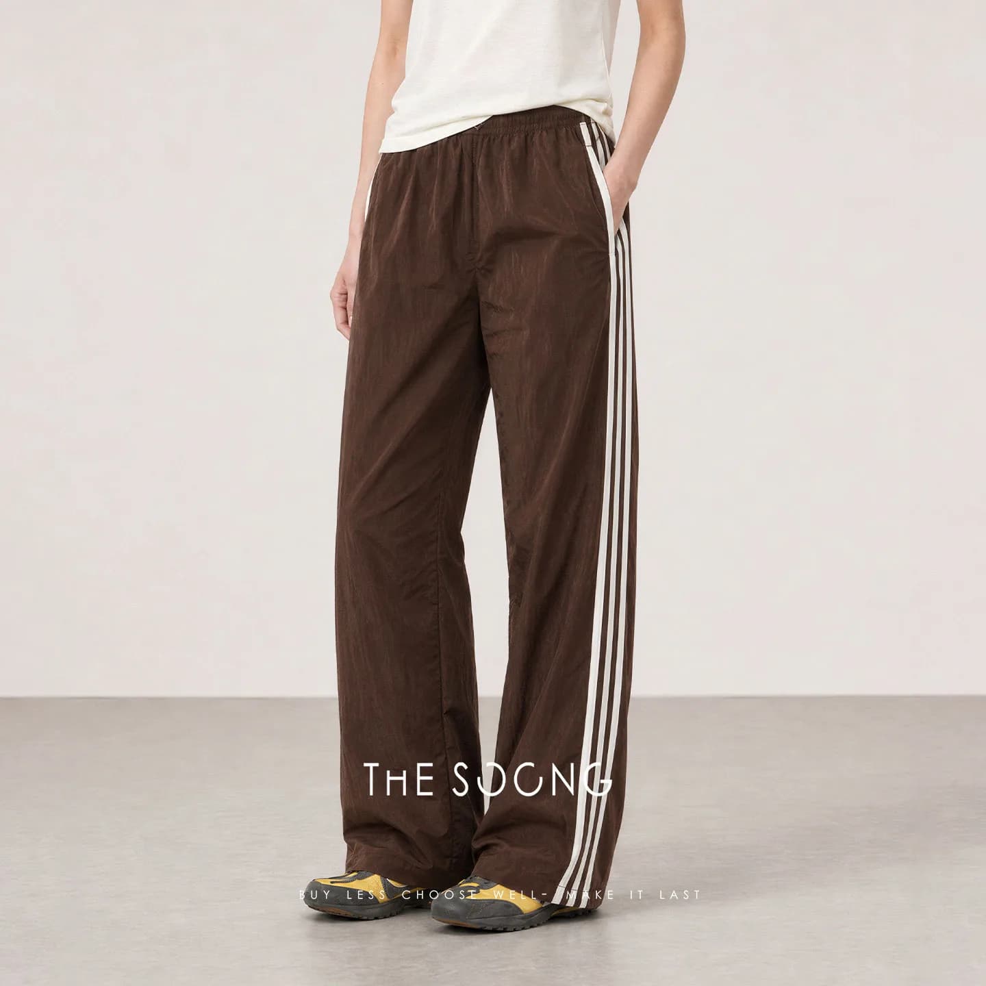 THESOONG Retro Sport Side-Stripe Nylon Casual Wide-Leg Pants alternate view