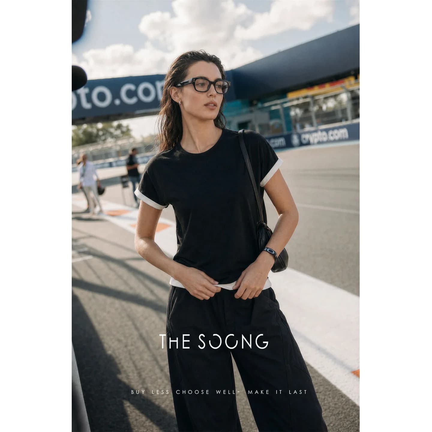 THESOONG Minimal Layered Slim Black-White Mock Tee