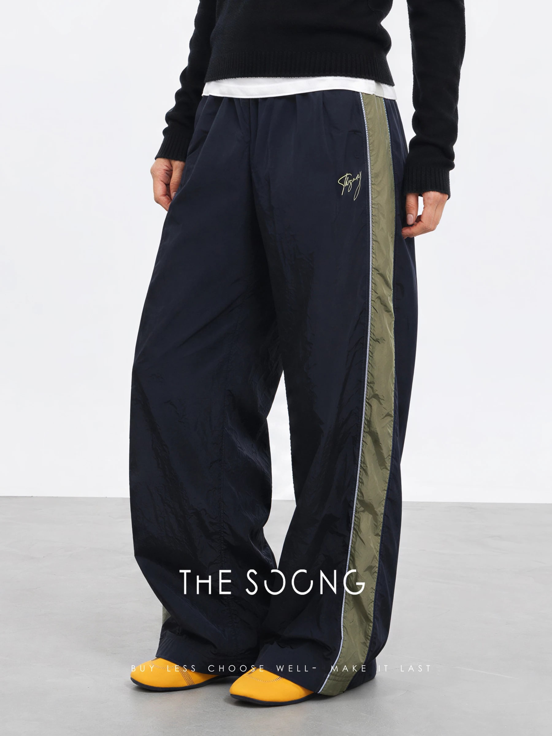THESOONG “Retro Sport” 100% Nylon Water-Repellent Contrast Pants - 8806 view 3