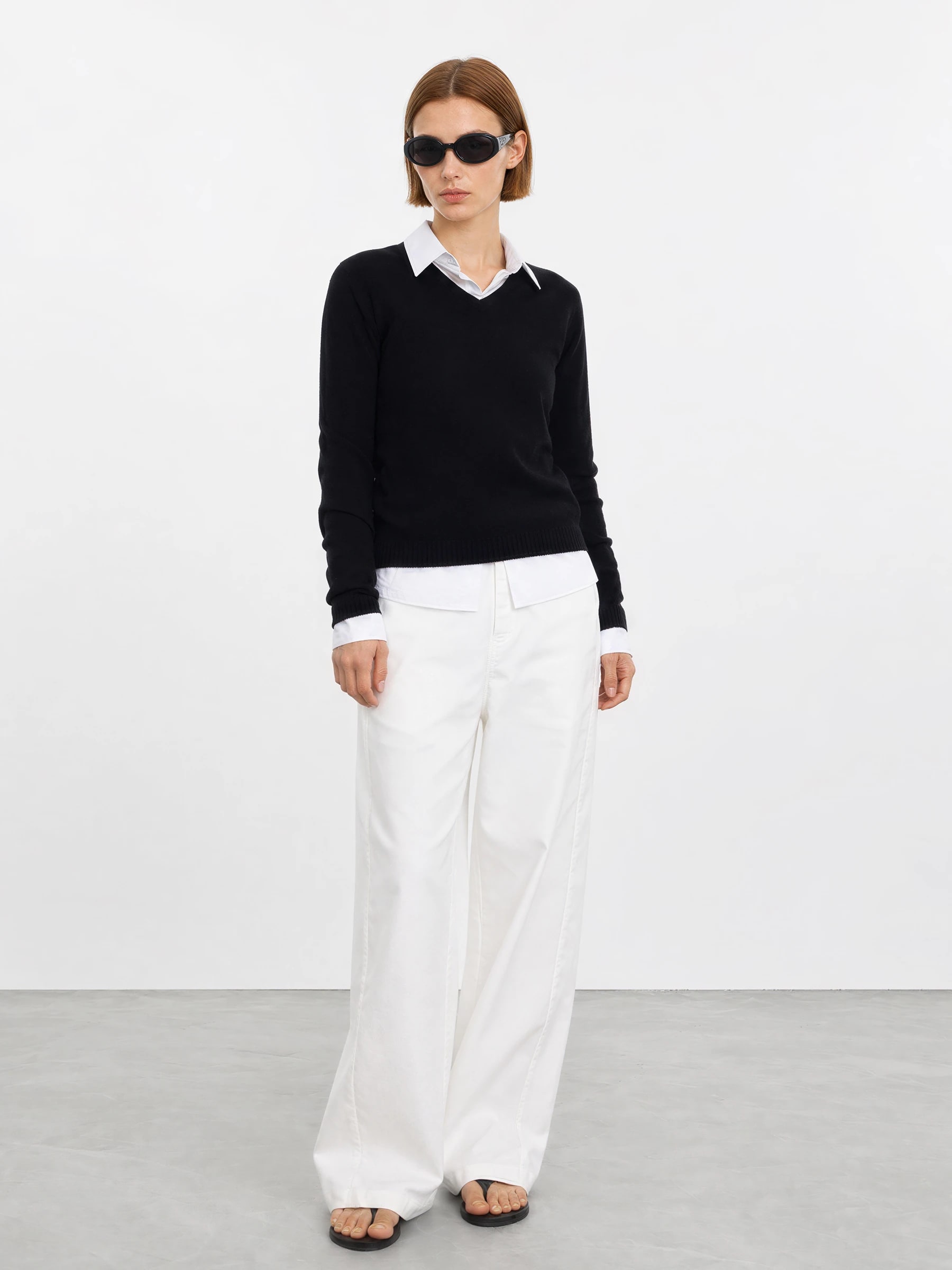 THESOONG “Timeless” Consinee 100% Cashmere V-Neck Sweater - 9257 view 6