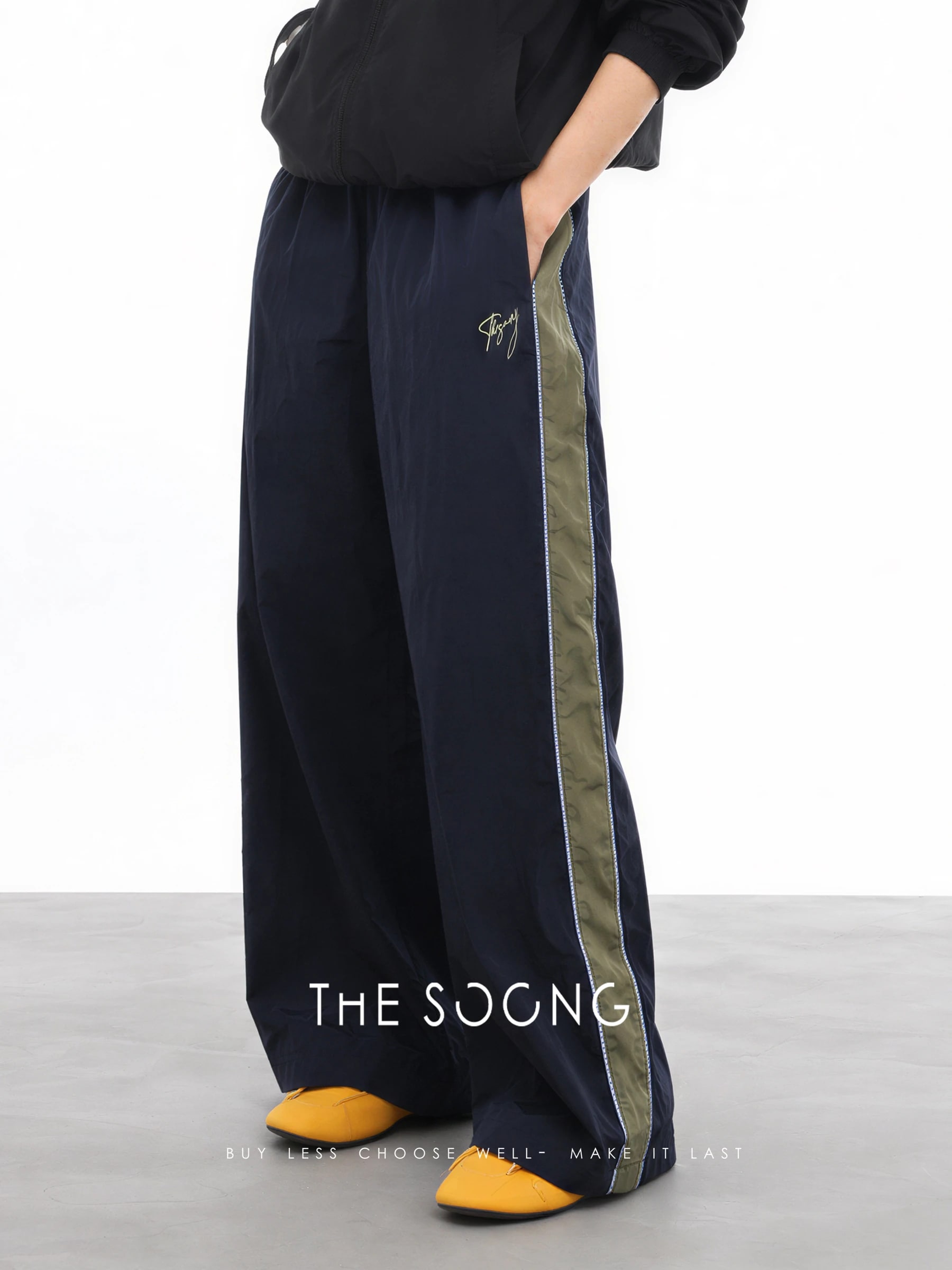 THESOONG “Retro Sport” 100% Nylon Water-Repellent Contrast Pants - 8806 alternate view